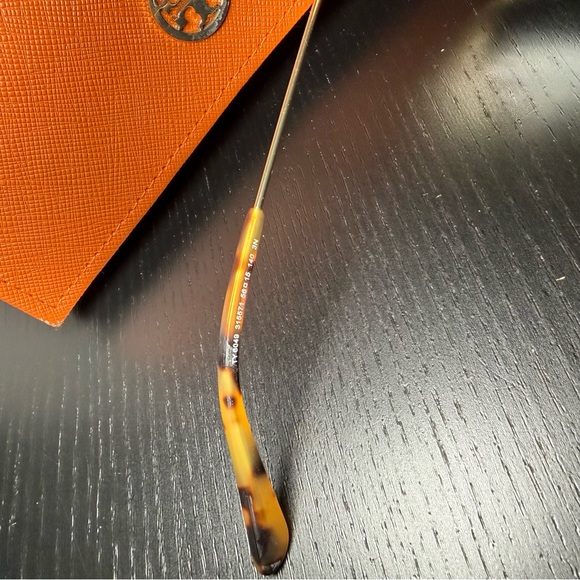 Tory Burch Sunglasses - TY6049 - Gold/ Tokyo Tortoise with Orange Case - Picture 7 of 11